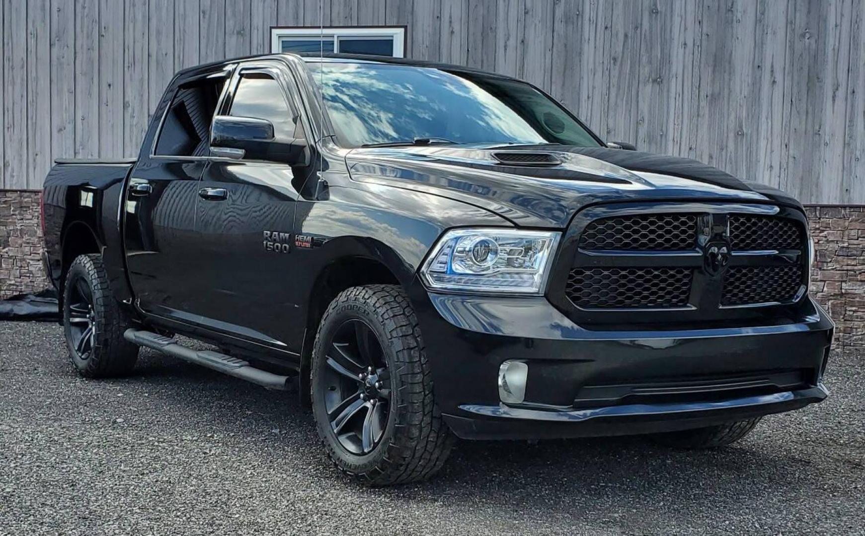 2016 Black RAM 1500 (1C6RR7MTXGS) with an HEMI 5.7L V8 395hp 410ft. lbs. 5.7L V8 engine, located at 4845 Woodbury Pike, Roaring Springs, PA, (814) 317-5008, (814) 317-5008, 40.250935, -78.366959 - Photo#0