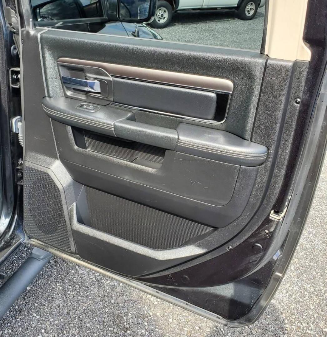 2016 Black RAM 1500 (1C6RR7MTXGS) with an HEMI 5.7L V8 395hp 410ft. lbs. 5.7L V8 engine, located at 4845 Woodbury Pike, Roaring Springs, PA, (814) 317-5008, (814) 317-5008, 40.250935, -78.366959 - Photo#13