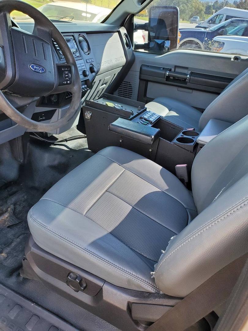 2011 Oxford White Ford F-350 Super Duty (1FDBF3A67BE) with an 6.2L Flex Fuel V8 385hp 405ft. lbs. 6.2L V8 engine, located at 4845 Woodbury Pike, Roaring Springs, PA, (814) 317-5008, (814) 317-5008, 40.250935, -78.366959 - 2011 Ford F-350 Super Duty 6.2L V8 4x2 310k miles Utility Bed, Like New Tires This is a one owner, well maintained CSX Railroad from South Carolina. If you have any questions or to schedule a test drive, please call 814-317-5008- Photo#2
