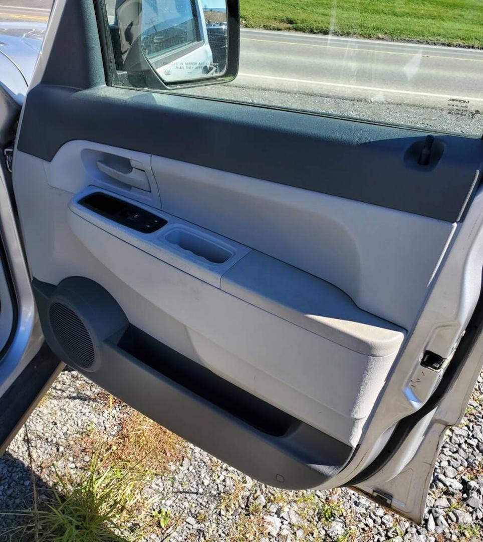 2008 Bright Silver Metallic Clear Coat Jeep Liberty (1J8GN28K68W) with an 3.7L V6 210hp 235ft. lbs. 3.7L V6 engine, located at 4845 Woodbury Pike, Roaring Springs, PA, (814) 317-5008, (814) 317-5008, 40.250935, -78.366959 - 2008 Jeep Liberty Sport 3.7L V6 4-speed automatic 4x4 123k miles A/C, power windows, locks, and mirrors, AM/FM Radio, single CD player, keyless entry. Vehicle has R-Title due to previous damage (minor) to the hood and roof. Vehicle will come with new inspection. If you have any questions or to sched- Photo#13